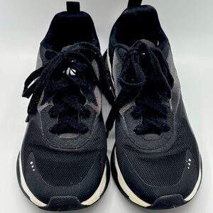 Reebok Womens Black 8 1/2 running shoes.